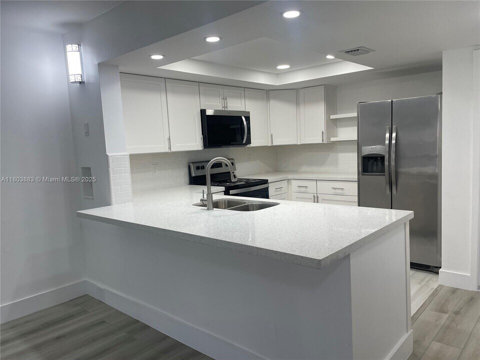 12209 SW 14th Ln in Miami, FL - Building Photo