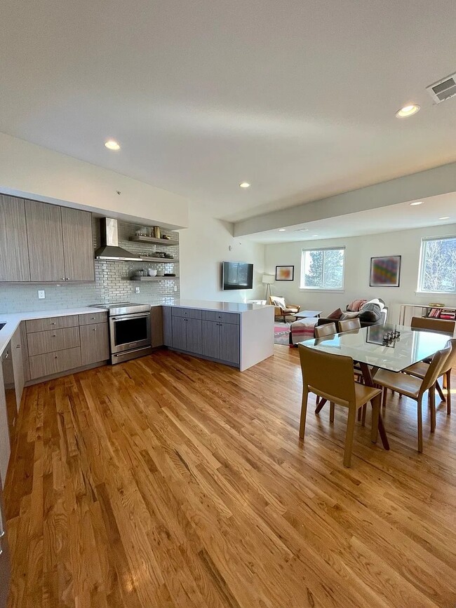 property at 2530 28th St