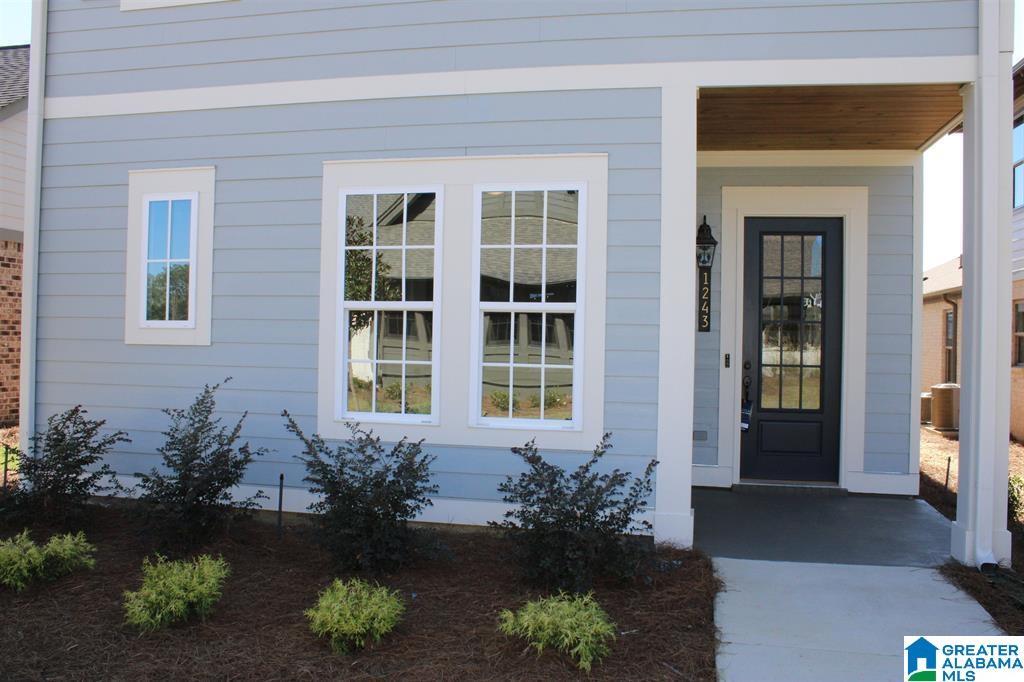 1243 Elizabeth Ter in Birmingham, AL - Building Photo