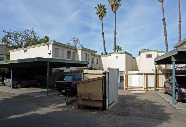420 Linden Dr in Oxnard, CA - Foto de edificio - Building Photo