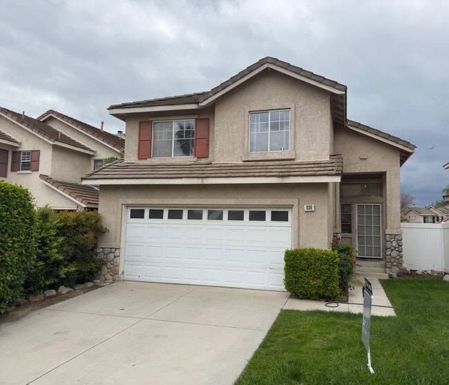 property at 930 Primrose Ln