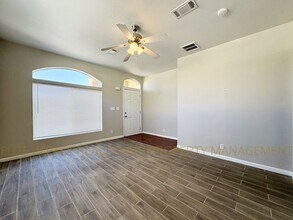 4247 E White Water Dr in Tucson, AZ - Building Photo - Building Photo