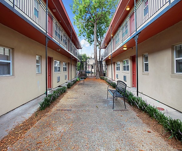 Forest Park in New Orleans, LA - Building Photo