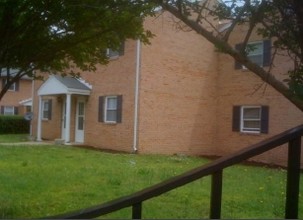 Barton Heights Apartments in Richmond, VA - Building Photo - Building Photo