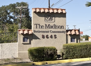 Madison Estates in San Antonio, TX - Foto de edificio - Building Photo