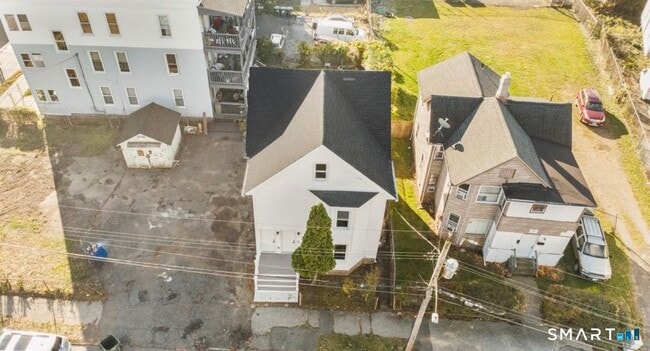 228 Holly St in Bridgeport, CT - Foto de edificio - Building Photo