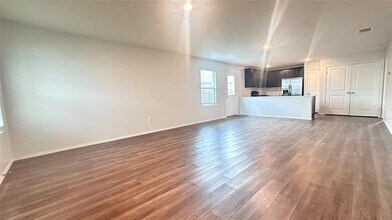 2207 Nightgrove Cir in Crandall, TX - Building Photo - Building Photo