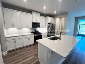 14125 Backbarrier Rd in Jacksonville, FL - Building Photo - Building Photo