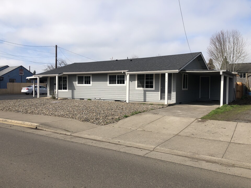 113 E Milton St, Unit 117 in Lebanon, OR - Building Photo