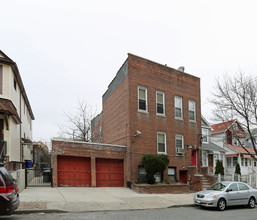 831 Penfield in Bronx, NY - Foto de edificio - Building Photo