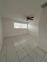 5933-5935-5935 Hayes St in Hollywood, FL - Building Photo - Building Photo