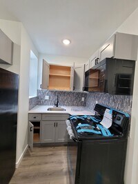 3338 N Water St photo'