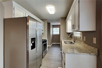 209 Hale Haven Dr in Douglasville, GA - Building Photo - Building Photo