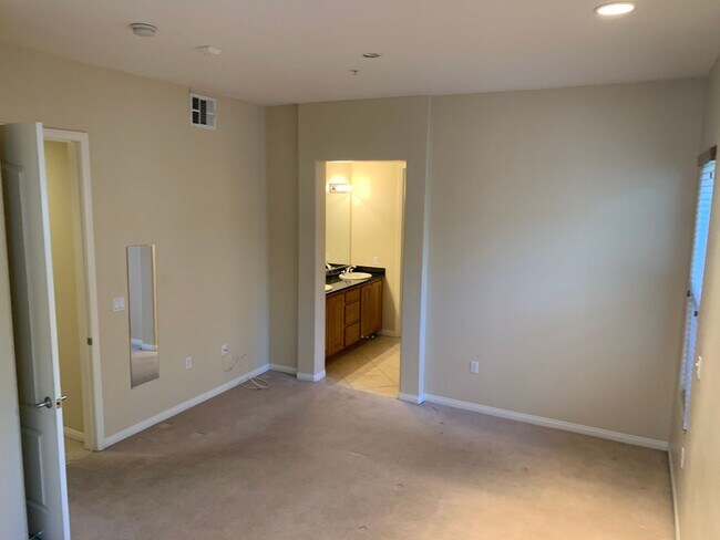 26 E Serene Ave in Las Vegas, NV - Building Photo - Building Photo