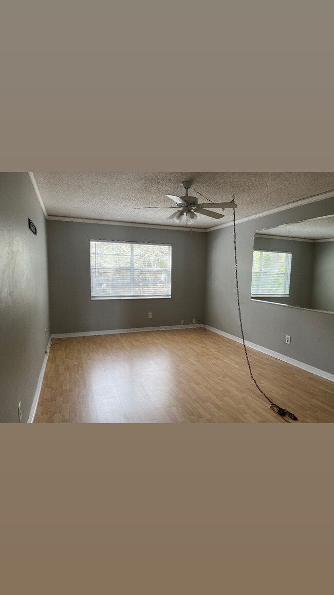 7140 Waterside Dr in Tampa, FL - Building Photo - Building Photo