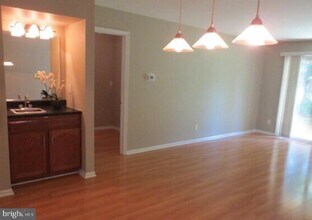 526 Willow Turn in Mount Laurel, NJ - Building Photo - Building Photo