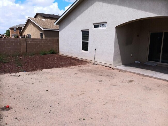 739 Taos Pl SW in Albuquerque, NM - Building Photo - Building Photo
