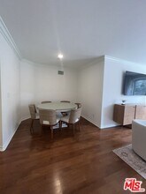 1000 Granville Ave in Los Angeles, CA - Building Photo - Building Photo