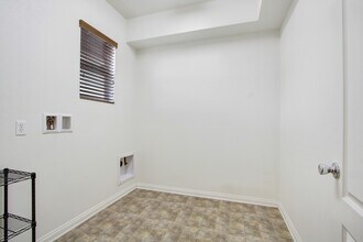 5428 Novara Ave in Fontana, CA - Building Photo - Building Photo