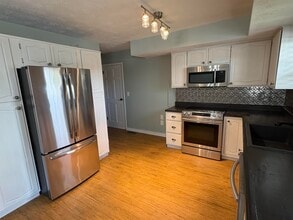 9 Adkins Ct in Huntington, WV - Building Photo - Building Photo