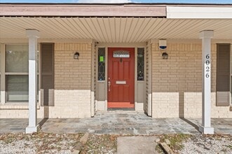 6026 McKnight St in Houston, TX - Building Photo - Building Photo