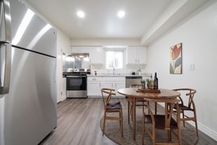 305 W San Marcos Blvd, Unit 77 in San Marcos, CA - Building Photo