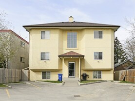 1712 37th St SE in Calgary, AB - Building Photo