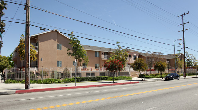 Hoover Senior Apartments in Los Angeles, CA - Building Photo - Building Photo