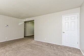 1727 Nashua Dr in St. Louis, MO - Building Photo - Building Photo