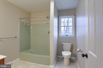 1515 Woodcrest Cir in Harrisburg, PA - Building Photo - Building Photo