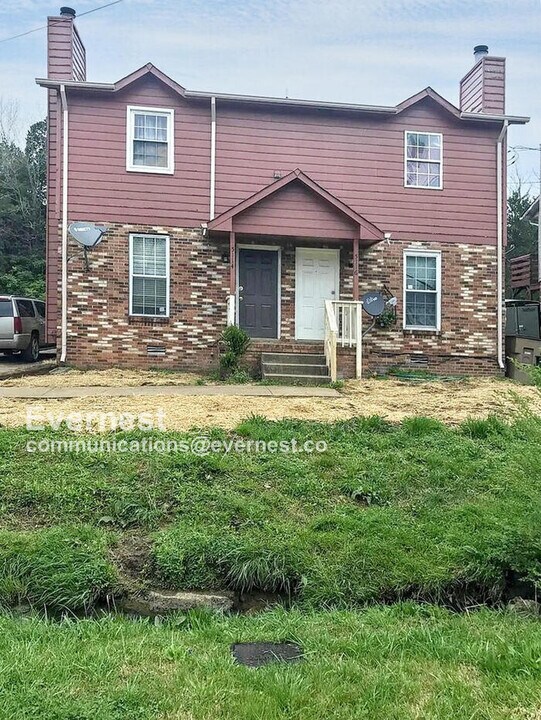 5118 Linbar Dr in Nashville, TN - Foto de edificio