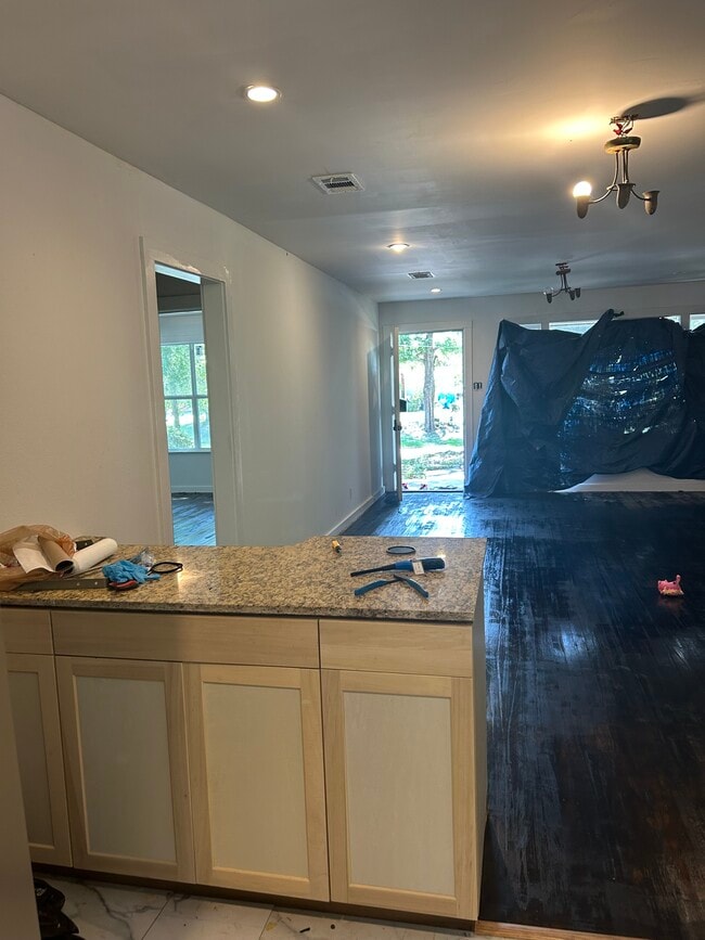 1722 Terrace Dr in Gulfport, MS - Building Photo - Building Photo