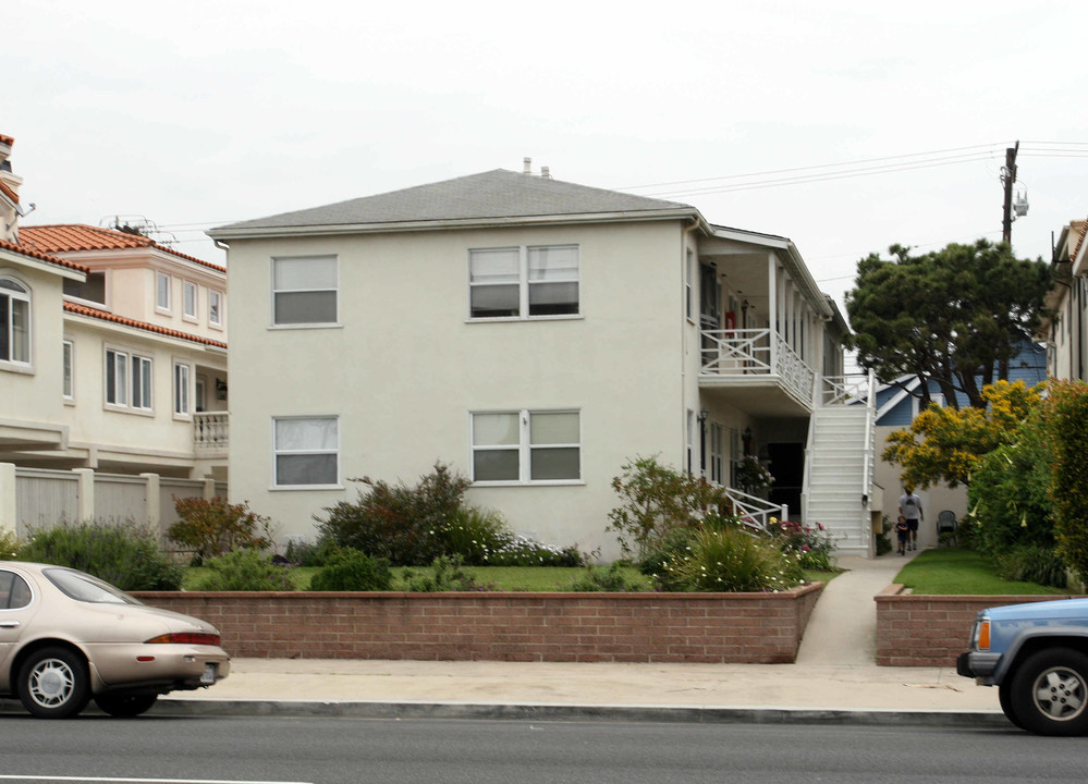 908 S Catalina Ave in Redondo Beach, CA - Building Photo