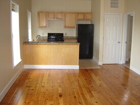 57 Dove St, Unit 4 in Albany, NY - Building Photo
