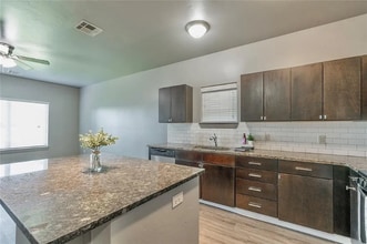 604 NW 175th St in Edmond, OK - Building Photo - Building Photo