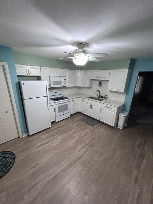 3379 Division Ave SW in Grandville, MI - Building Photo - Building Photo