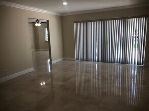 633 Solar Isle Dr in Fort Lauderdale, FL - Building Photo - Building Photo