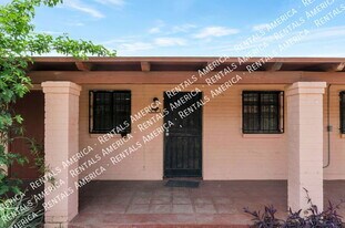 947 N Alvernon Way in Tucson, AZ - Building Photo