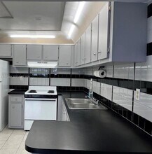 14250 SW 62nd St, Unit 424 in Miami, FL - Building Photo - Building Photo