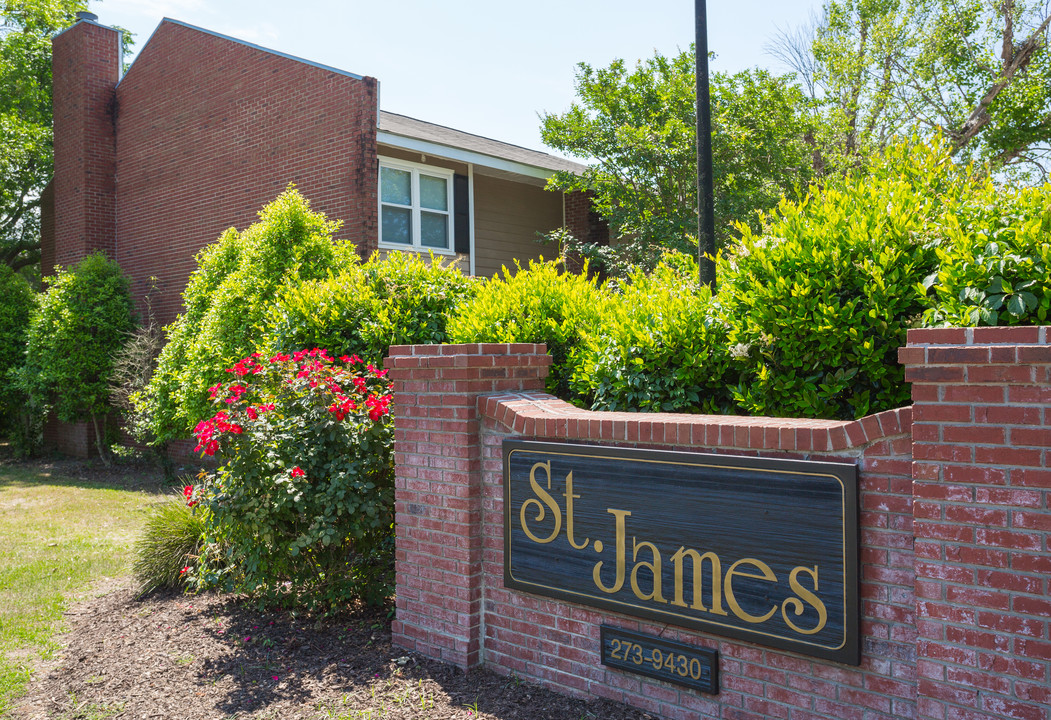 St. James Apartments in Cordele, GA - Building Photo