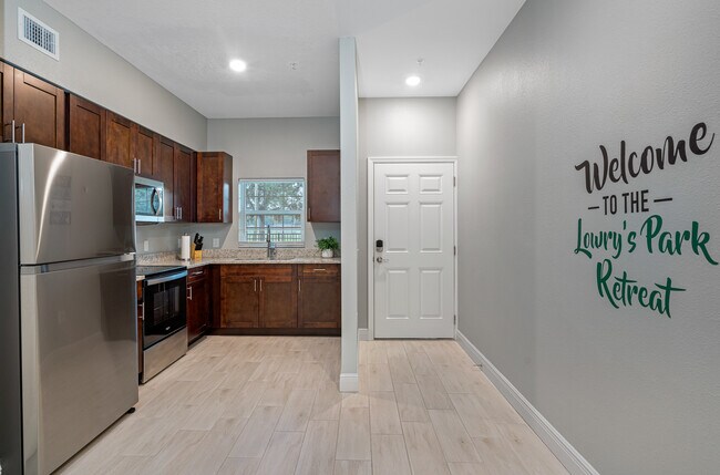 1801 W Sligh Ave, Unit 2101 in Tampa, FL - Foto de edificio - Building Photo