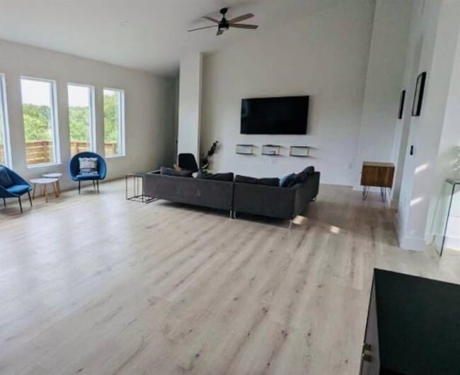 5012 Baker St in Austin, TX - Building Photo - Building Photo