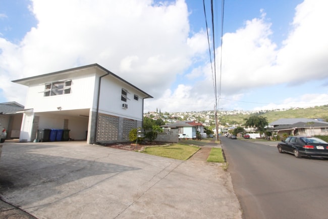 1320 15th Ave in Honolulu, HI - Building Photo - Building Photo