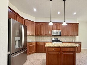 15224 Kestrelrise Dr in Lithia, FL - Building Photo - Building Photo