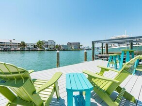 241 Skiff Point, Unit 1 in Clearwater, FL - Building Photo - Building Photo