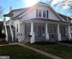 9 Williams Ln in Hatboro, PA - Building Photo