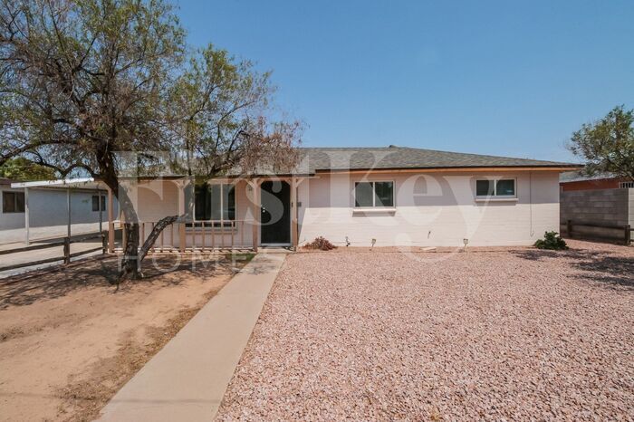 5719 N 23rd Ave in Phoenix, AZ - Foto de edificio