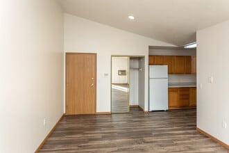 Central Park Apartments in Fargo, ND - Building Photo - Interior Photo