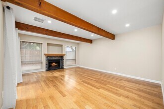 8036 Briar Ridge Ln in Citrus Heights, CA - Foto de edificio - Building Photo