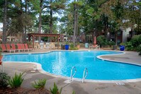 Lakeview Apartments photo'